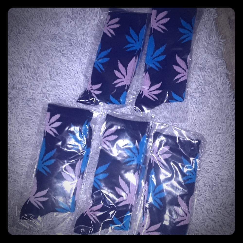 🌜NEW Cannabis Leaf Skate Sock Lot (5 Pairs)